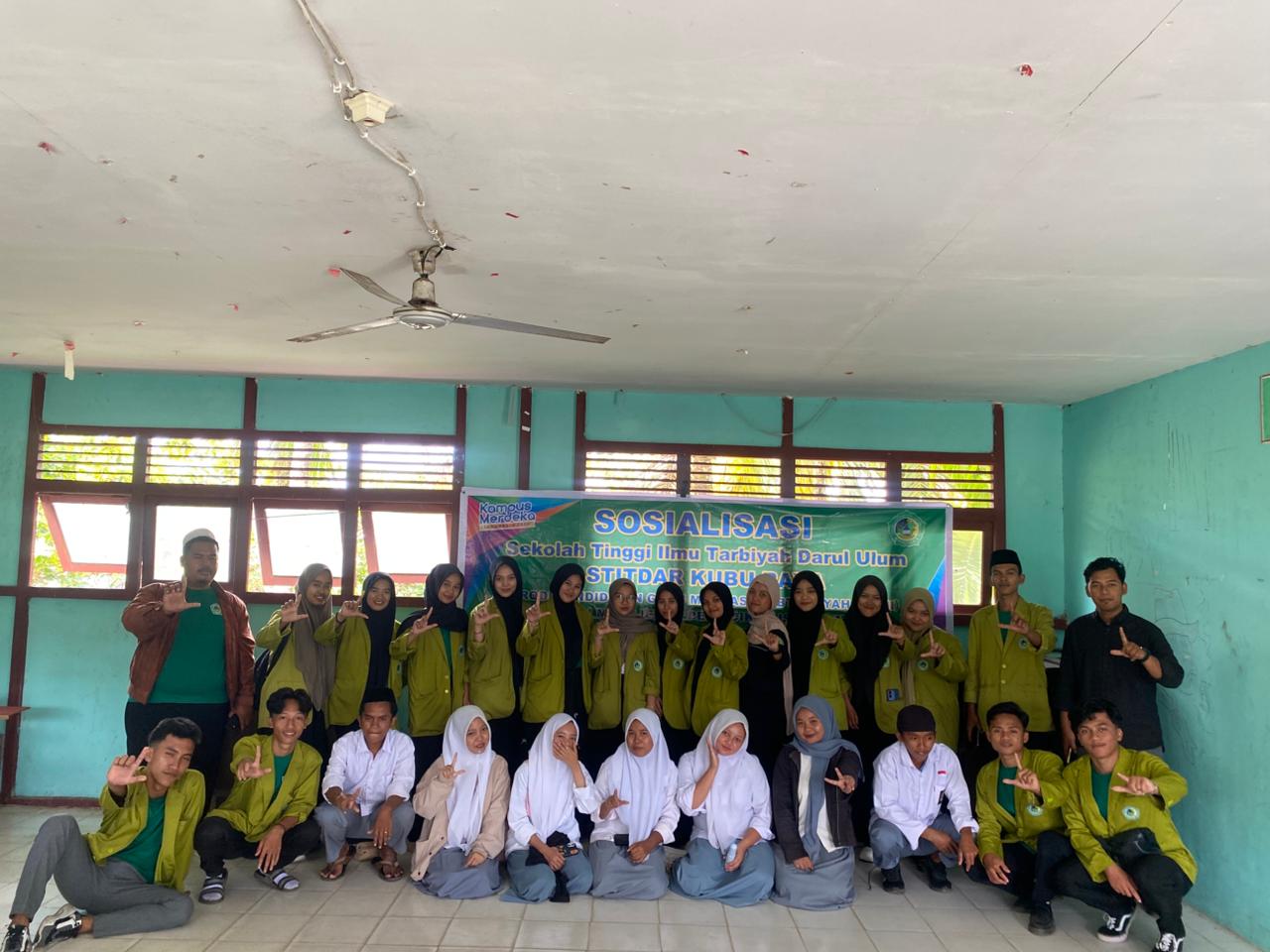 Mahasiswa STITDAR, edukasi pesantren Mubayinul ulum