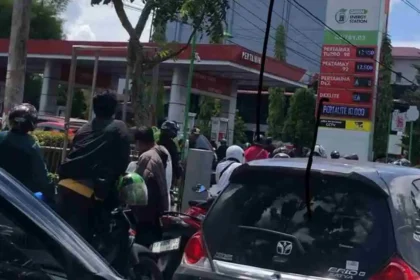 antrean BBM Kalbar panjang di SPBU jelang Idul Fitri