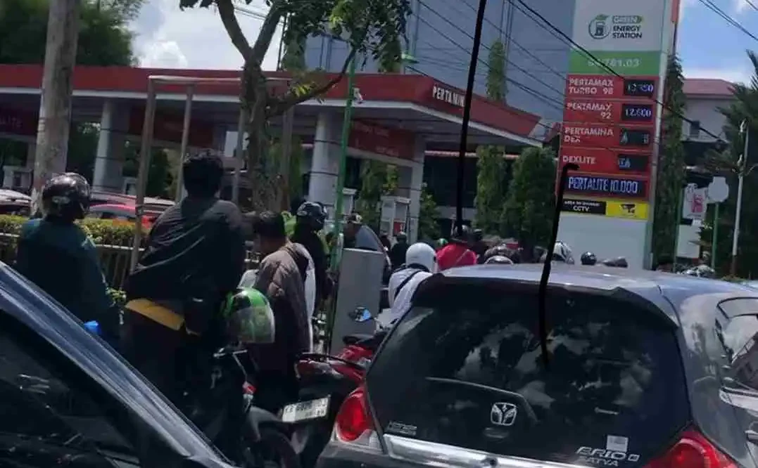 antrean BBM Kalbar panjang di SPBU jelang Idul Fitri